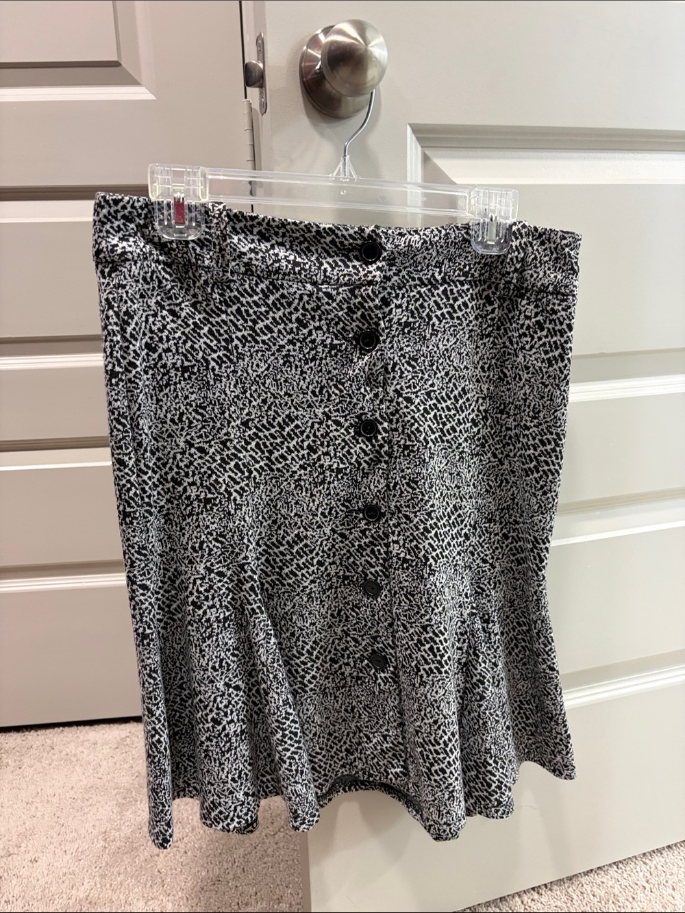 Carole Little Black & White Button-Front Skater Skirt